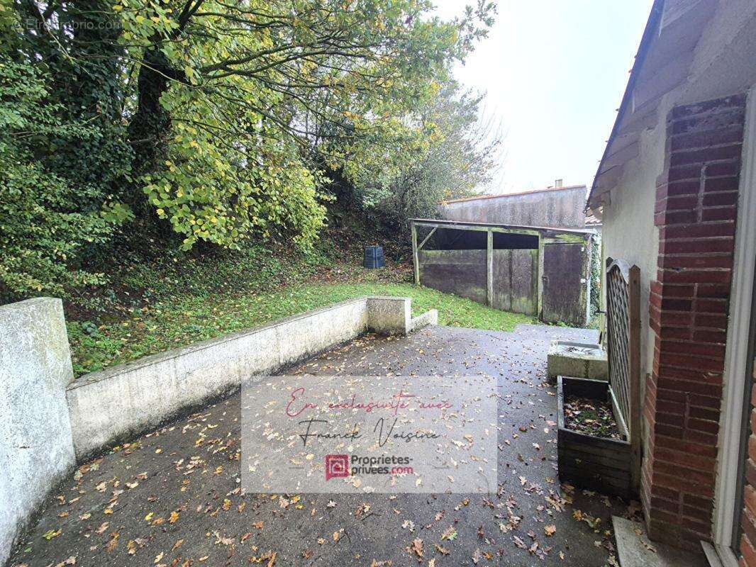 Maison à LES HERBIERS