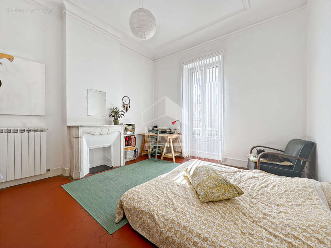 Appartement à MARSEILLE-7E