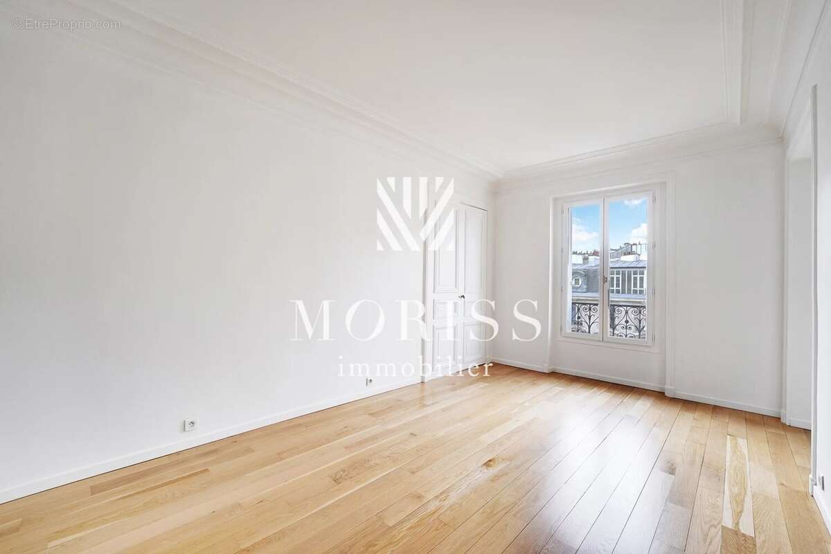 Appartement à PARIS-11E