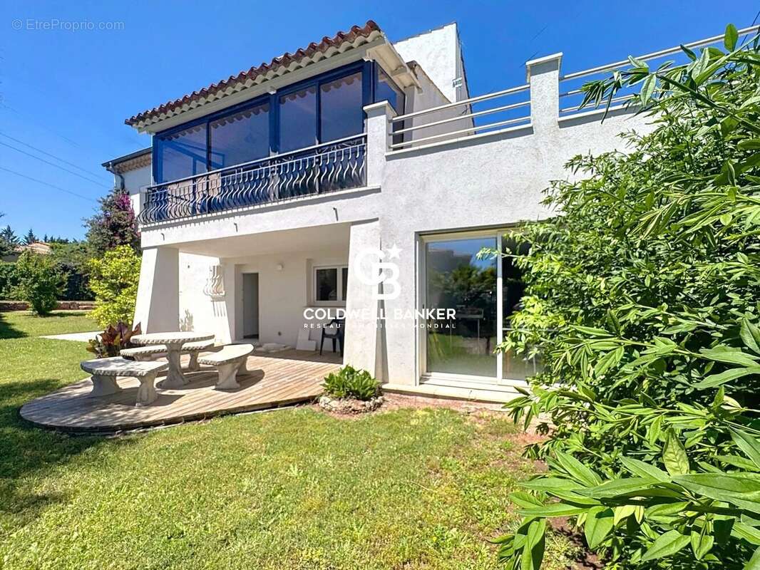 Maison à PUGET-SUR-ARGENS