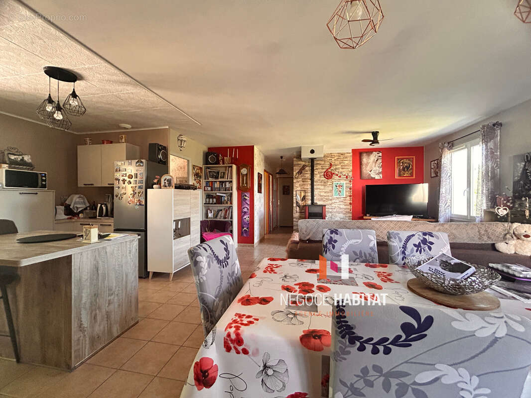 Villa plain pied sur 1209 m2 - photo 20