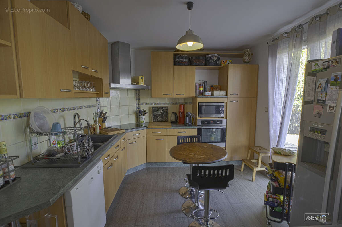 Naucelles   maison 4 chambres, terrasse et terrain arboré de 3 213 m2 - photo 6