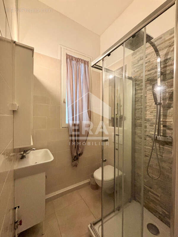 Appartement à LEVALLOIS-PERRET