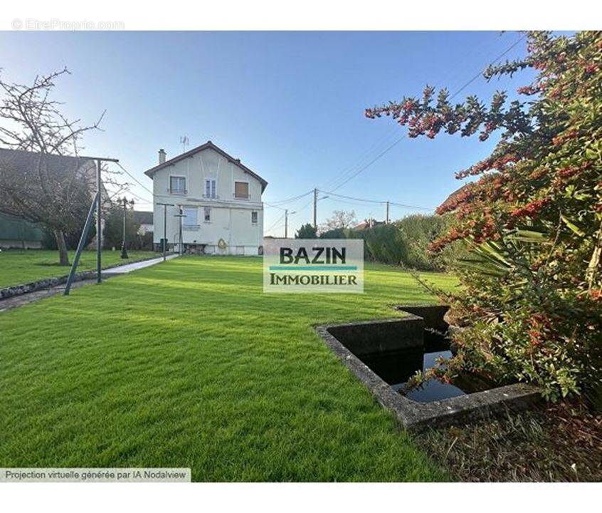 Maison à SAINTE-GENEVIEVE-DES-BOIS