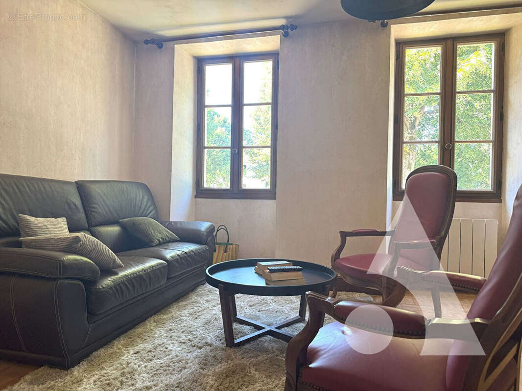 Maison à SALIGNAC-EYVIGUES