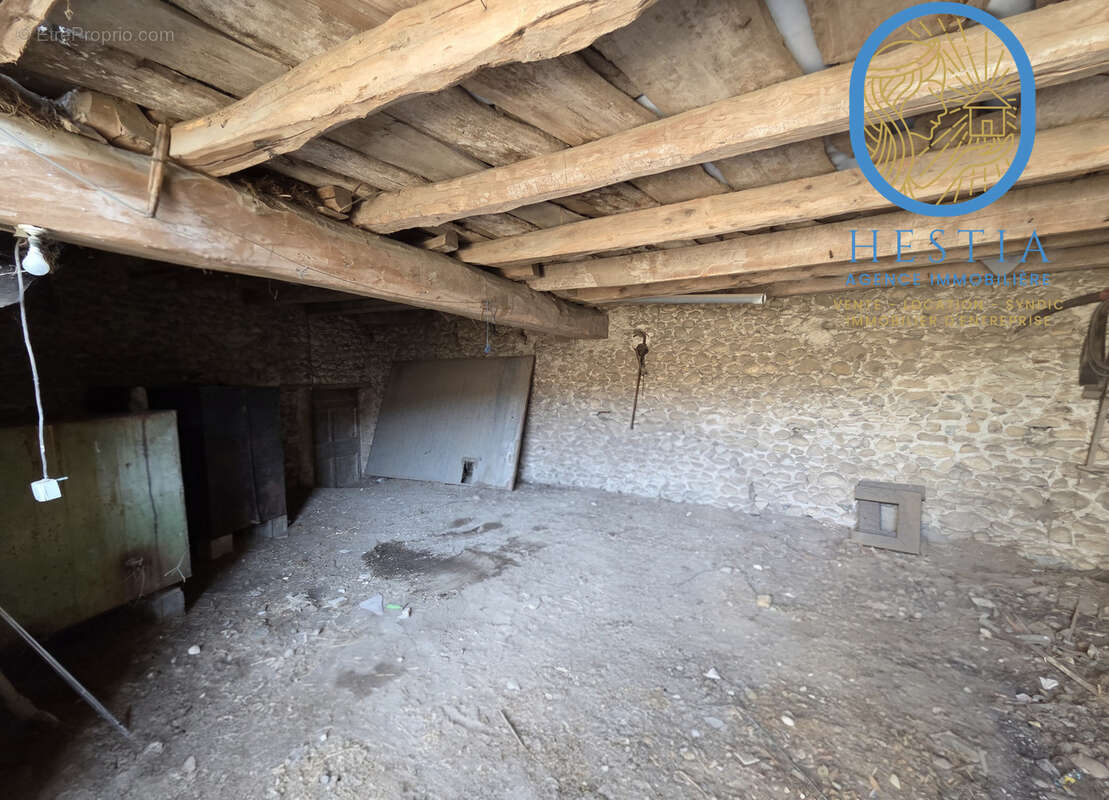 Beaucroissant, maison ancienne avec jardin - photo 20