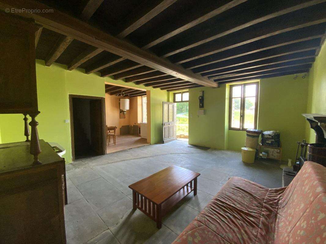 Maison à ROCHES