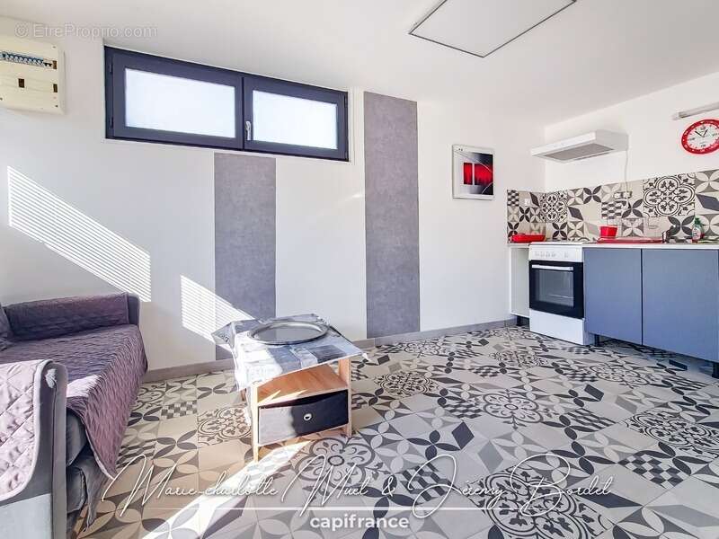 Grande maison familiale avec logement indépendant, garages et dépendances - photo 37