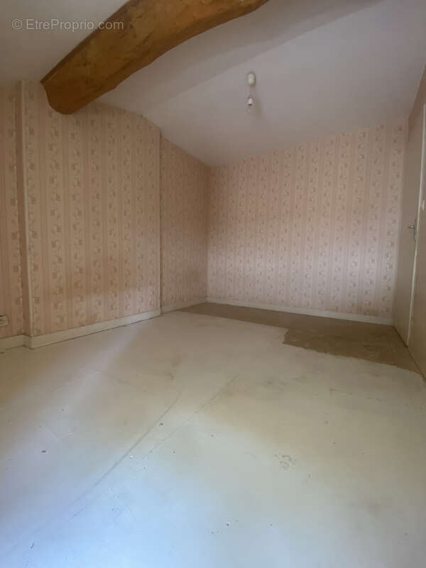 Maison 2 chambres 63 m2 garage dependance - photo 10