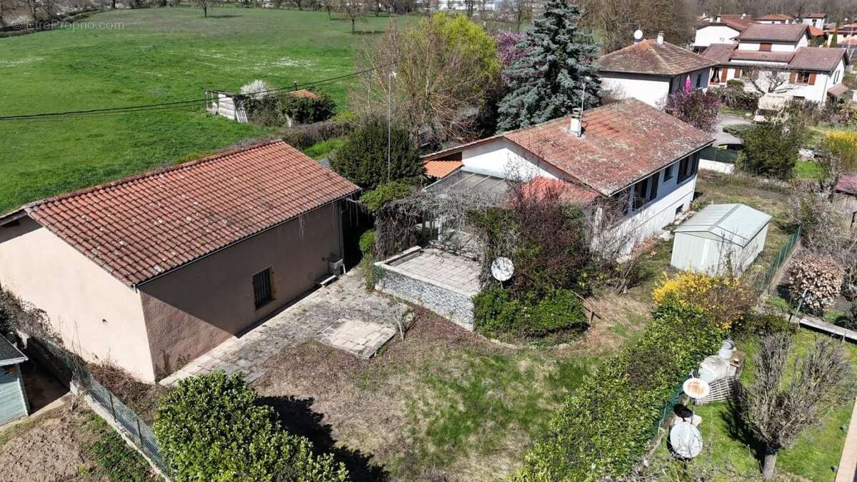 Maison à SAIN-BEL