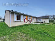 Maison à FARGUES-SAINT-HILAIRE