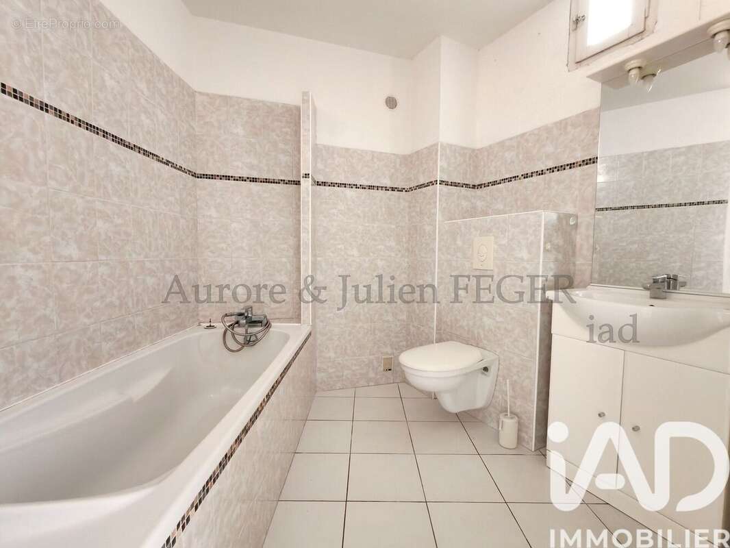 Maison 63 m² à Trouillas  - photo 6