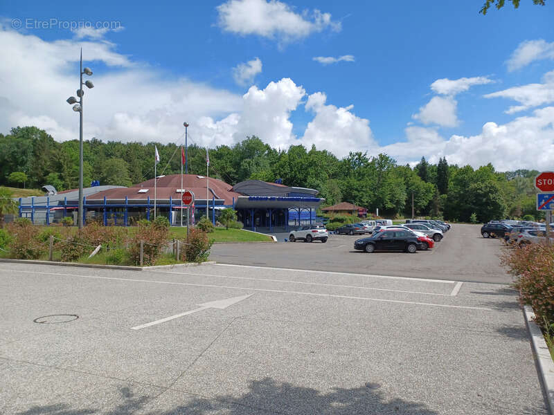 Commerce à MARGUESTAU