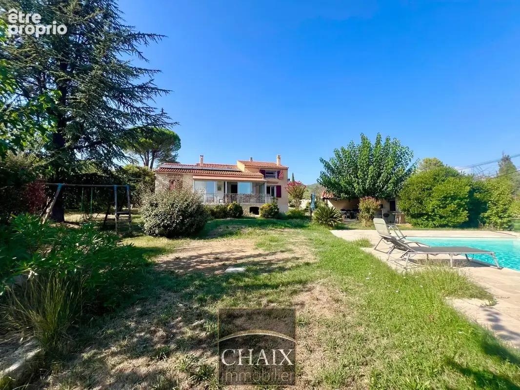 83640 SAINT ZACHARIE - Villa type 6 avce piscine vue collines - photo 21