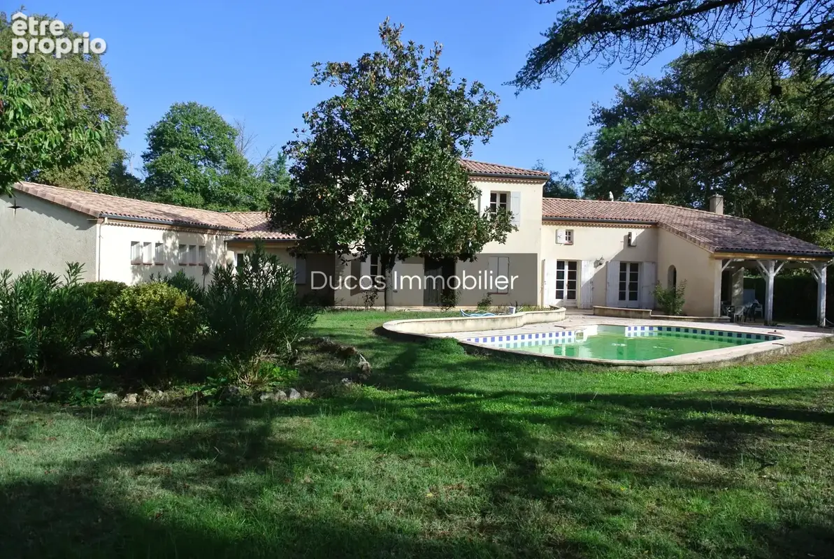 Maison de 6 chambres avec de beaux volumes - photo 4