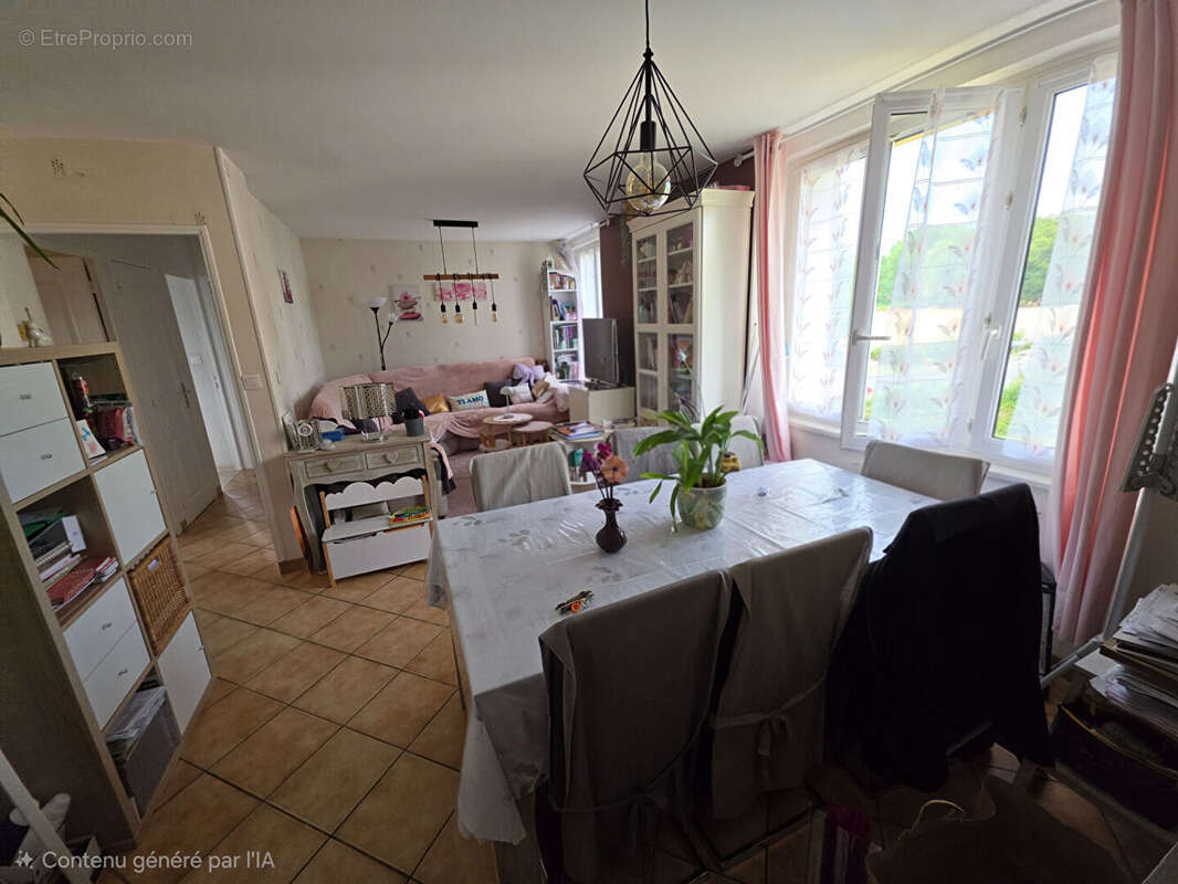 A vendre, appartement 2 chambres avec espace professionnel indépendant. - photo 2