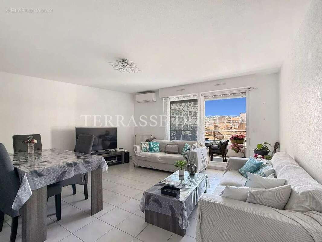 Appartement à MARSEILLE-6E