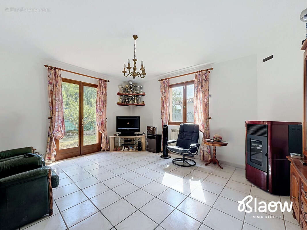 Maison 95 m² à Meyzieu  - photo 6