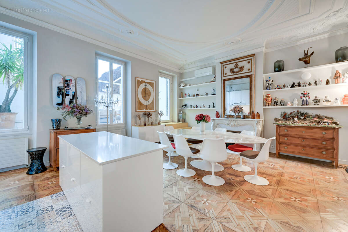 Appartement à MARSEILLE-6E