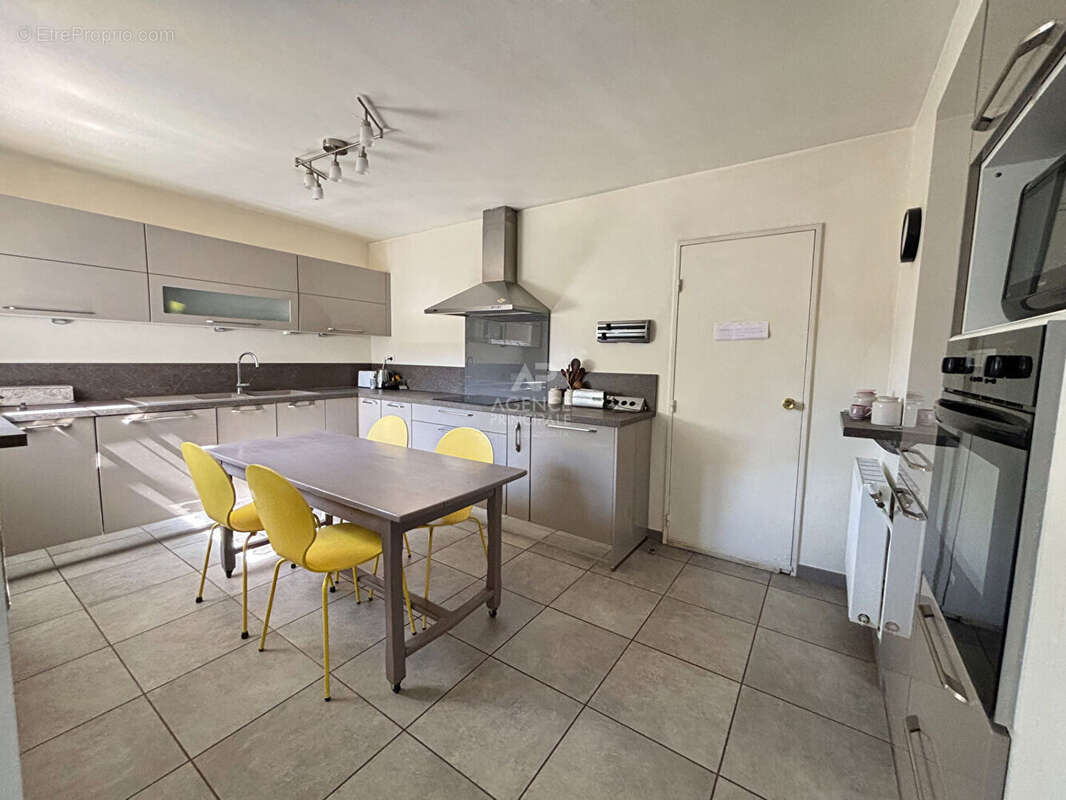 Maison 6 pièces à vendre à Cergy - Secteur Préfecture - Rare sur le marché - photo 4