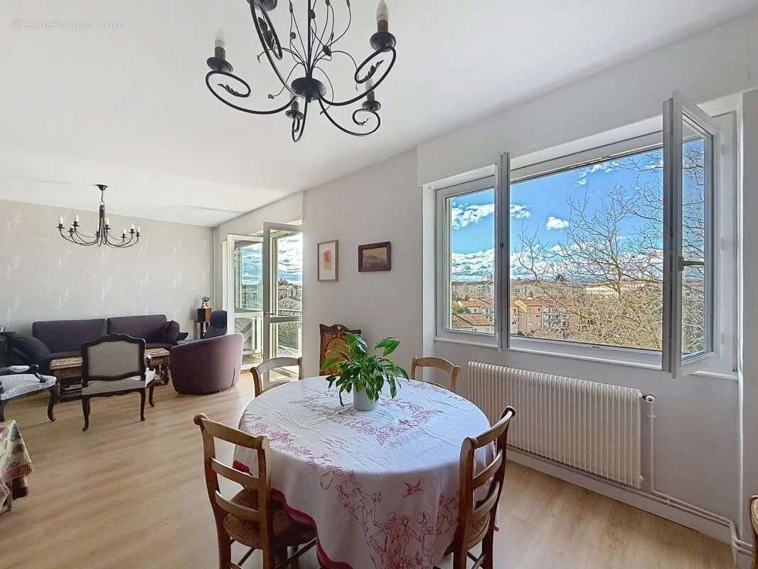 Appartement avec garage et caves - Vues exceptionnelles - 7ème étage - photo 6