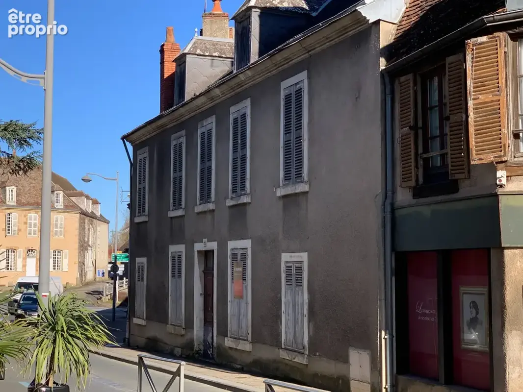 Maison à rénover, La Châtre, vue de la rue