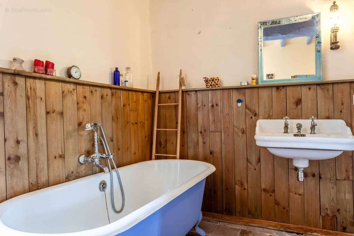 Country property - photo 23