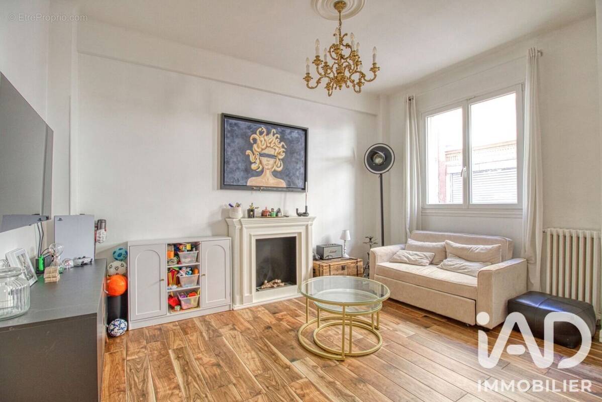 Photo 1 - Appartement à PARIS-16E