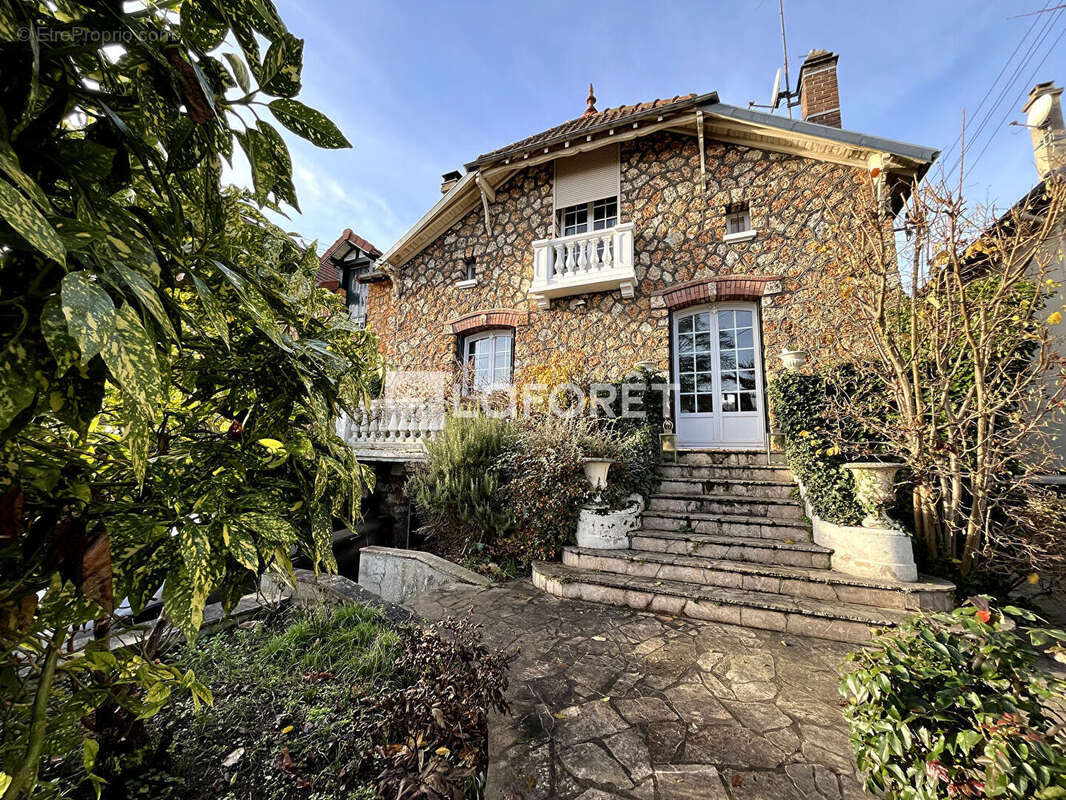 Maison à HARDRICOURT