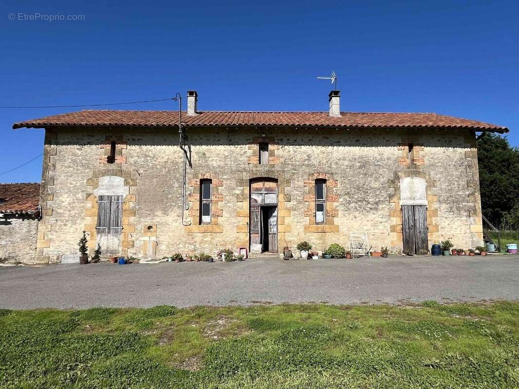 Maison à PRESSAC