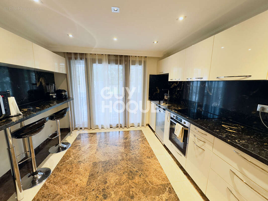 Maison à DECINES-CHARPIEU