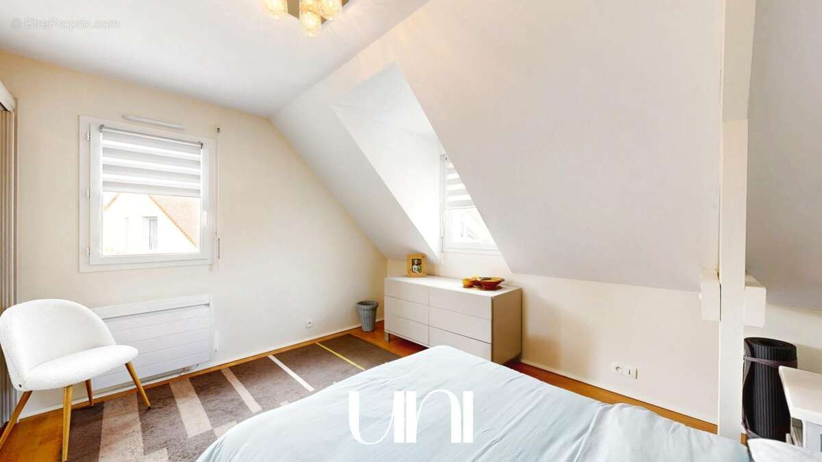 Maison à CORMELLES-LE-ROYAL