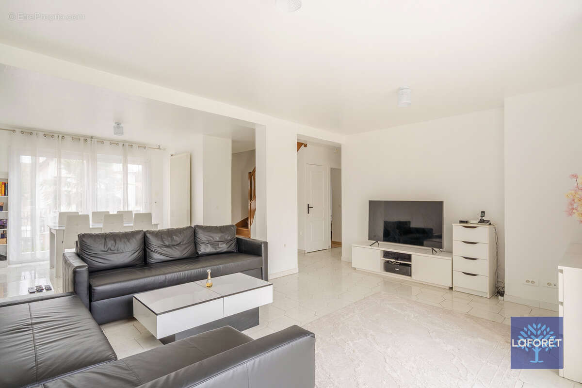 Maison à LES PAVILLONS-SOUS-BOIS