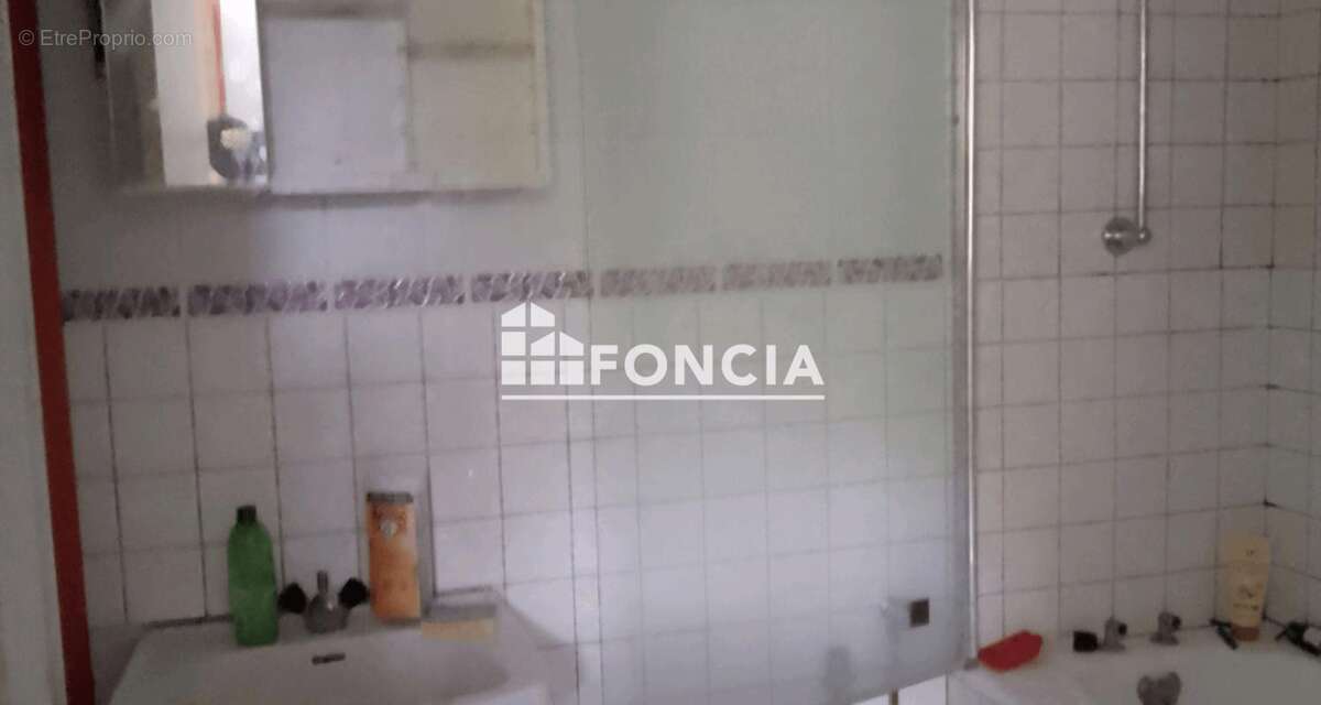 Studio libre à la vente dans un quartier tranquille - photo 3