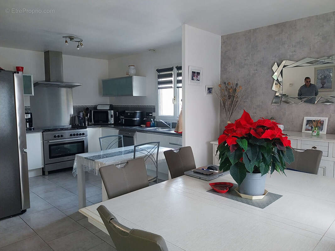 Maison à SAINT-CLAIR-DU-RHONE