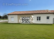 Maison à LES ARTIGUES-DE-LUSSAC