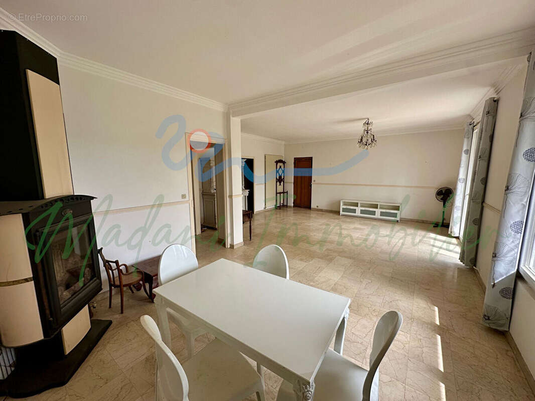 Maison à BENNECOURT