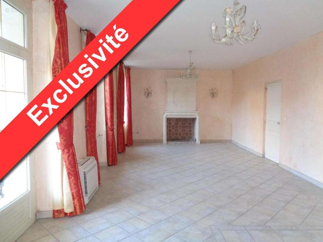   - Appartement à DRAGUIGNAN