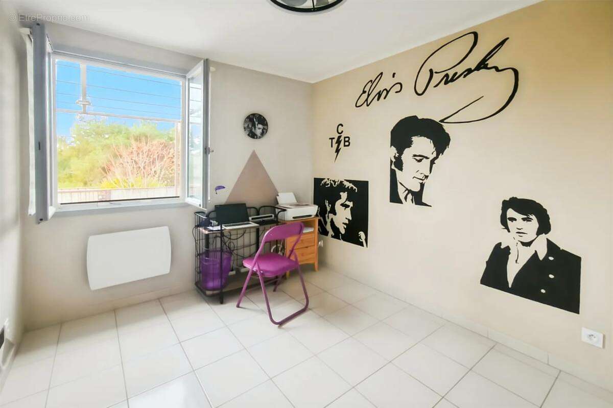 Maison à LA BASTIDE-DES-JOURDANS