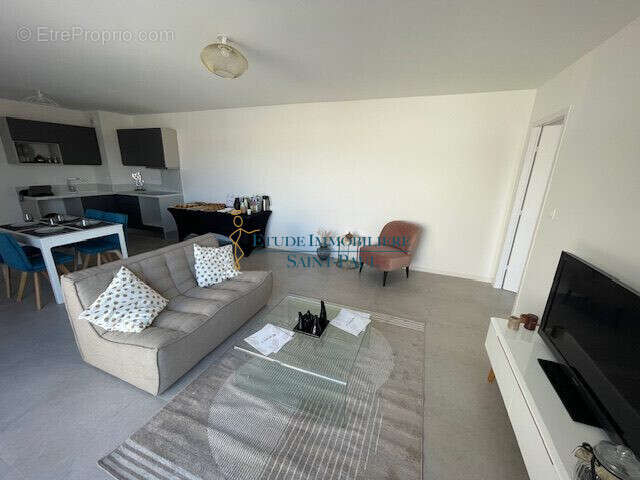 Appartement à SAUVIAN
