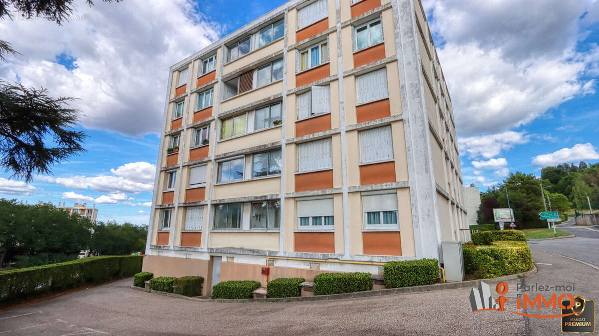 Appartement 59 m² à Saint-Etienne  - photo 7