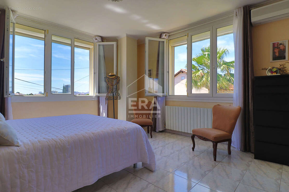 Maison à MARSEILLE-10E
