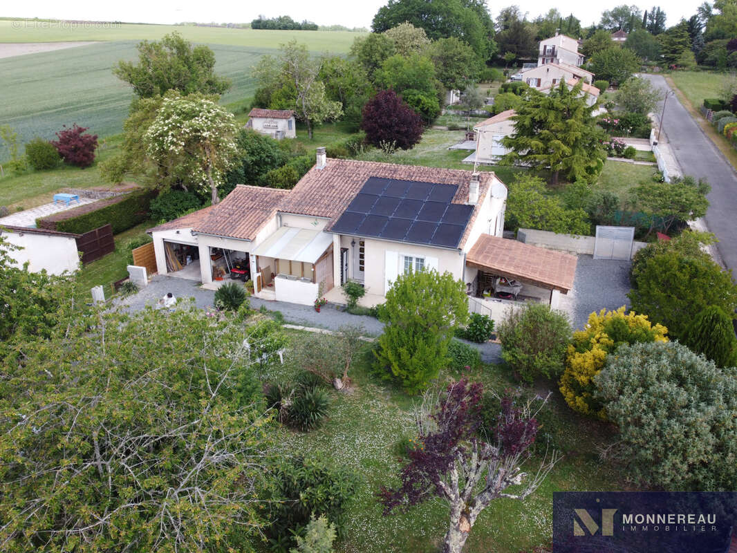 Maison à GURAT