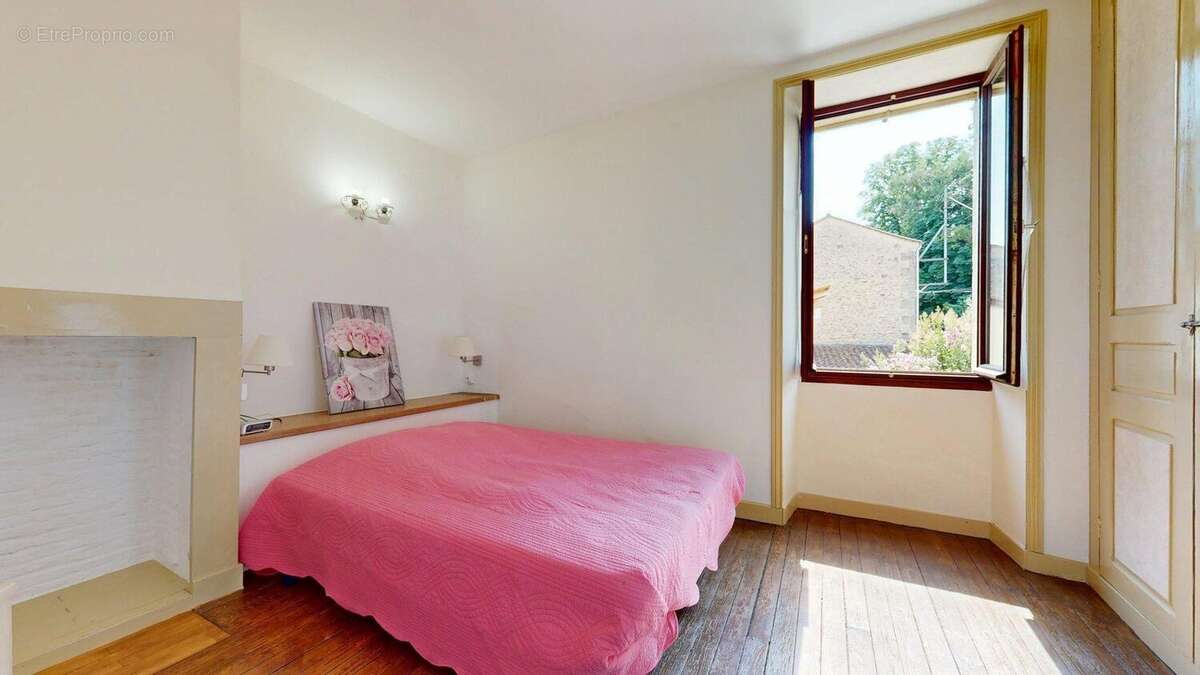 Maison 91 m² à Le Buisson-De-Cadouin  - photo 7