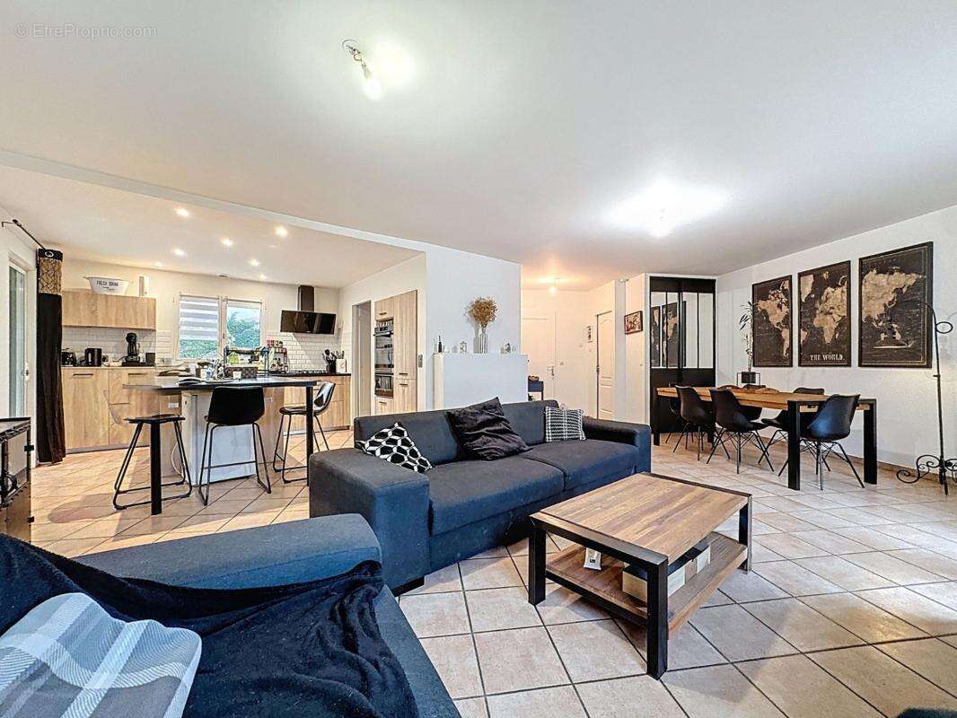 Maison à SAINT-ANDEOL-LE-CHATEAU