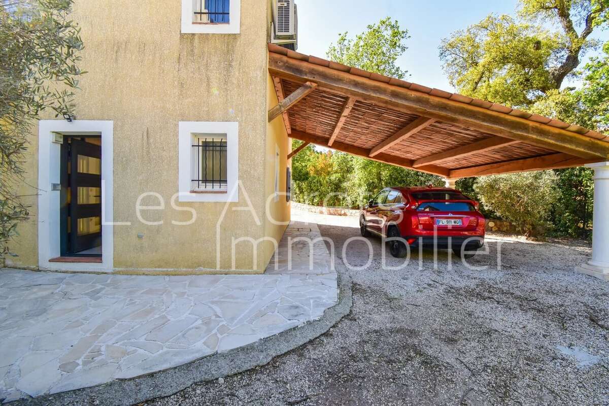 Maison à LES ADRETS-DE-L'ESTEREL