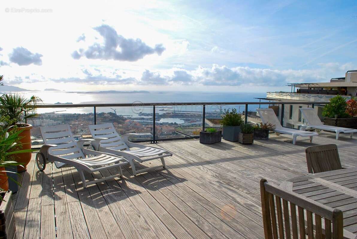 Exceptionnel T4 vue mer ? Terrasses XXL ? Résidence Grand Baie 13016 Marseille n°1 - Appartement à MARSEILLE-16E
