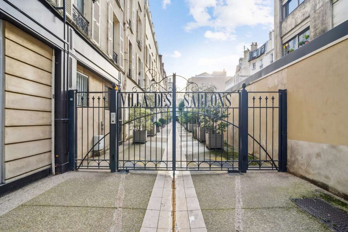 Appartement à NEUILLY-SUR-SEINE