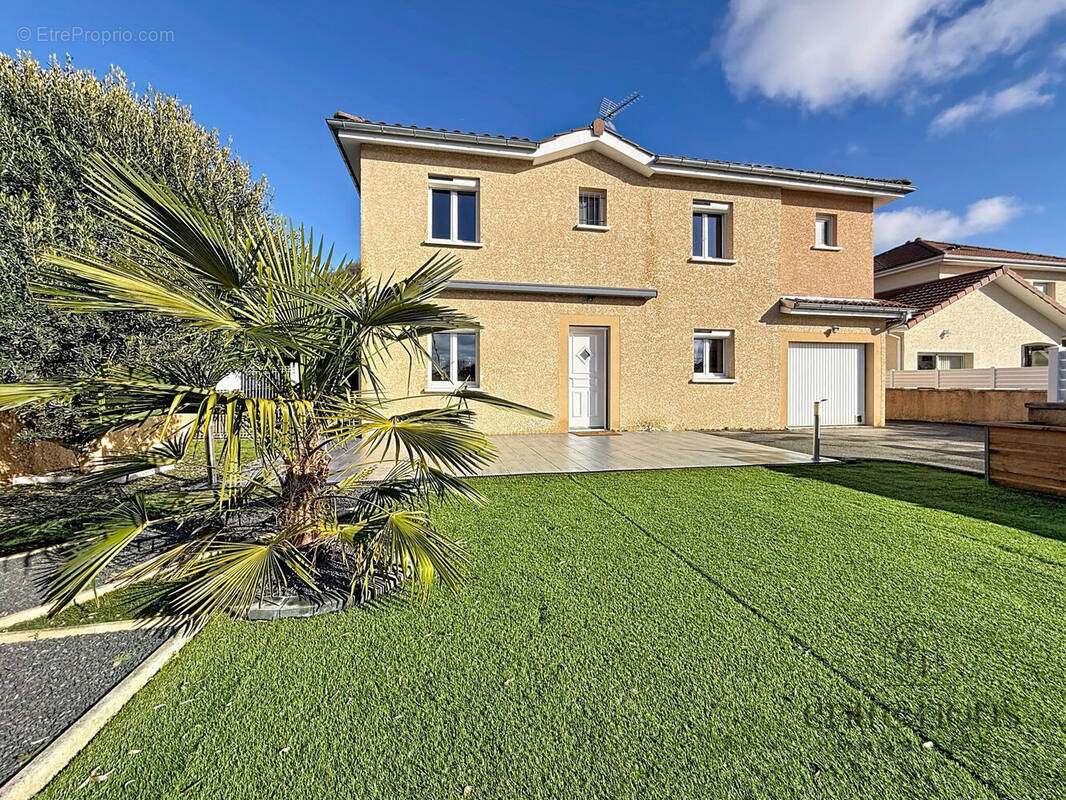 Photo 1 - Maison à SAINT-SAVIN