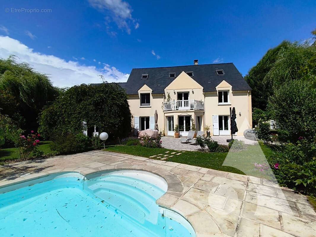 Maison à PIERREFONDS